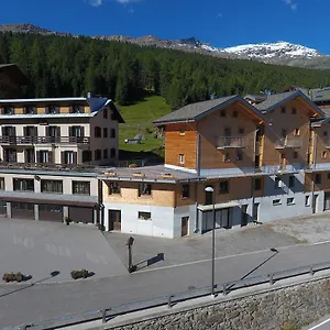 Meuble Adler - & Mountain Aparthotel